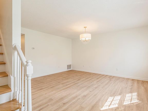 3rd image of 429 Westwood Dr #13