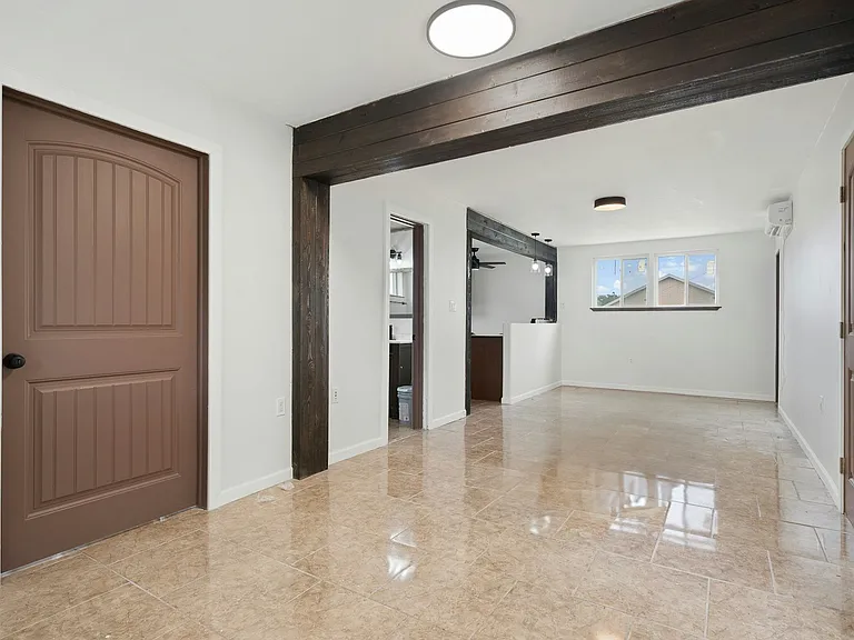 215 S 11th St #1 — Photo 11