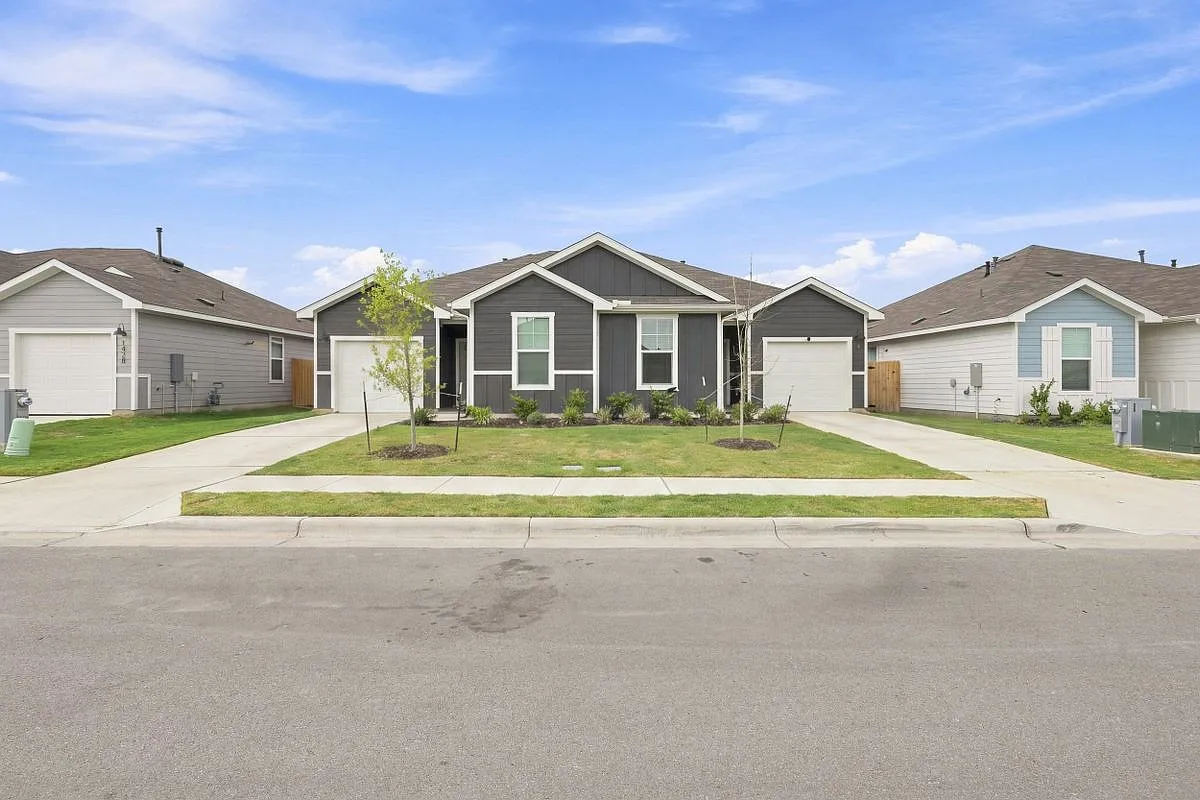 2 bed, 2.0 bath, 995 sqft, $1,500 — Photo 1