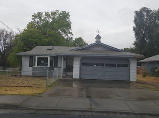 960 E Ridgeway Ave, Hermiston, OR 97838