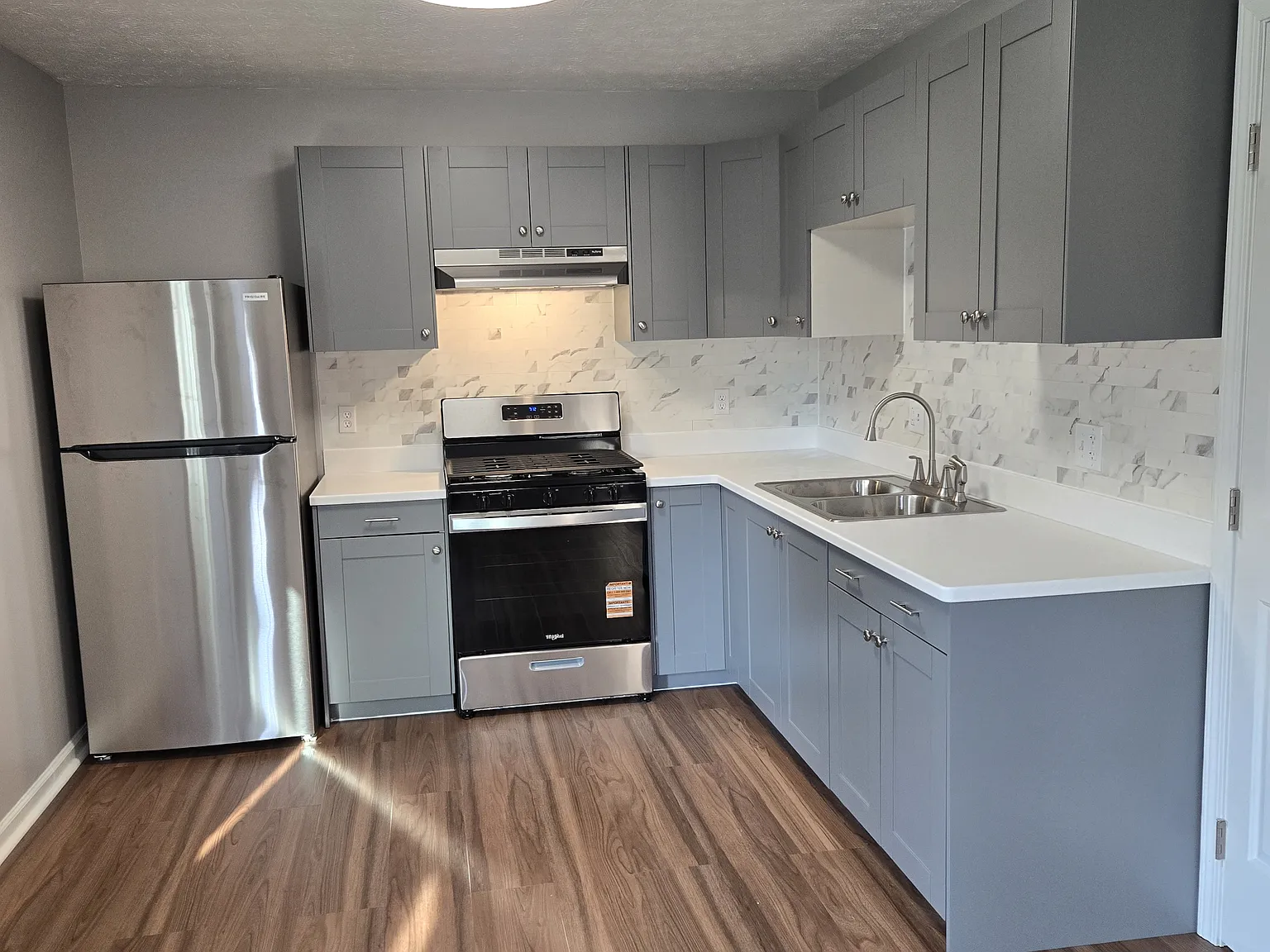 510 & 512 Dunn Ave — Photo 2