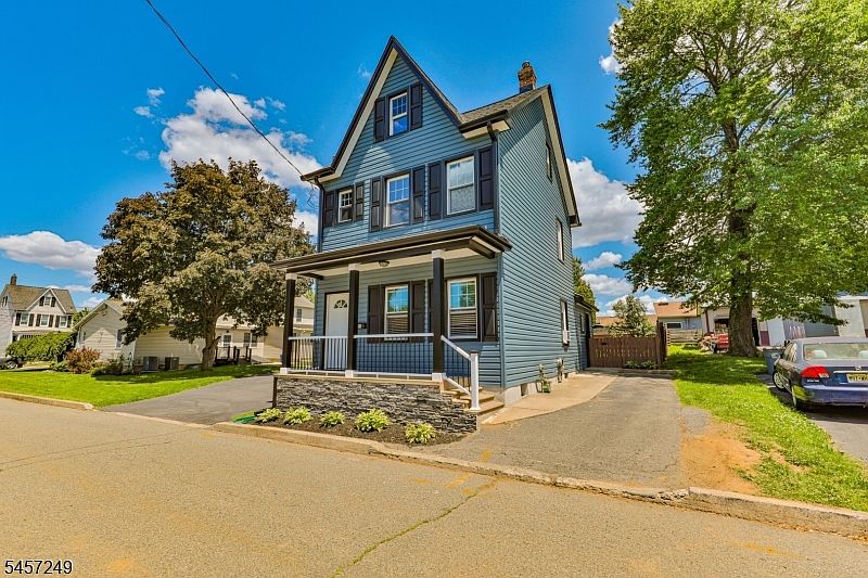 1st image of 793 Culkin St