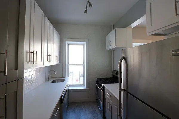 Rented by Nooklyn NYC LLC | media 51