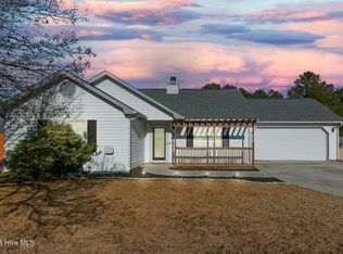 163 Parnell Rd, Hubert, NC 28539