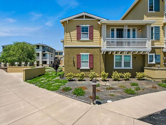3rd image of 636 Fan Tail Way Unit 905