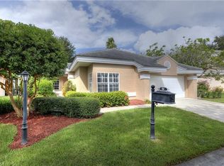 60 Fountain Cir, Naples, FL 34119