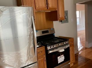 229 Poplar St FLOOR 3, Roslindale, MA 02131