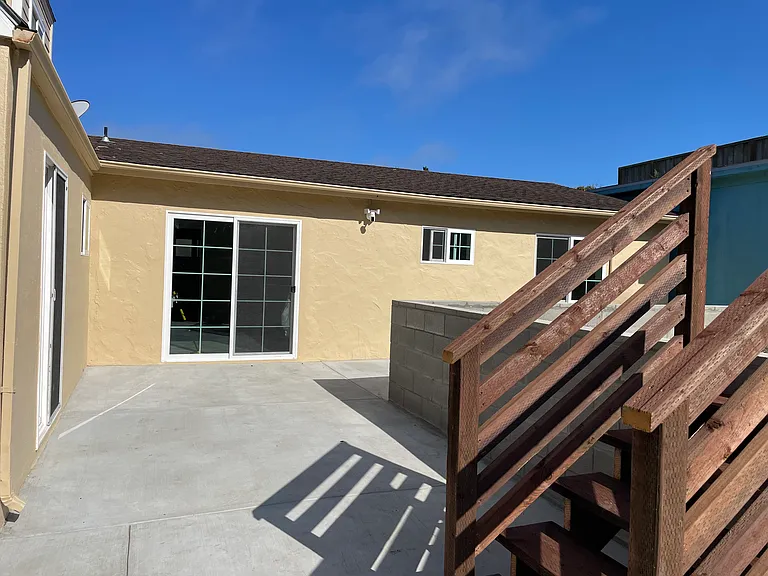Mina Ln — Photo 19