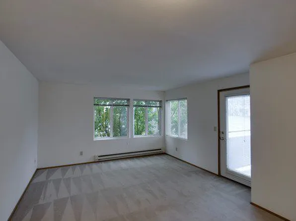 6505 Oswego Pl NE APT 303, Seattle, WA 98115