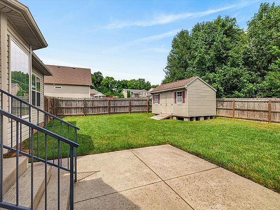 2nd image of 104 Thomas Traylor Ln