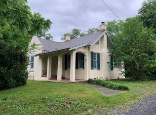402 Morningside Dr, Lexington, VA 24450