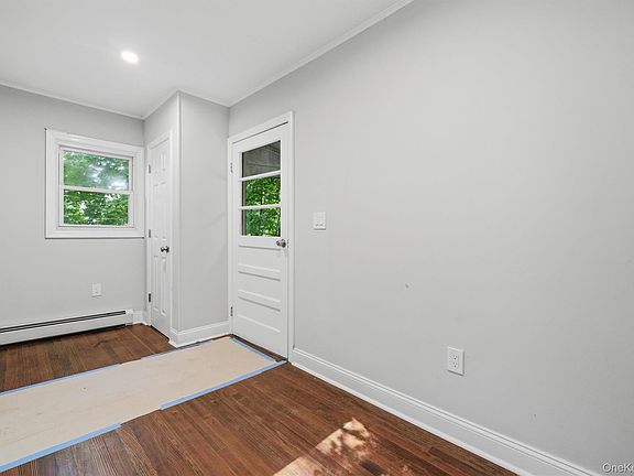 5th image of 669 N Division Street