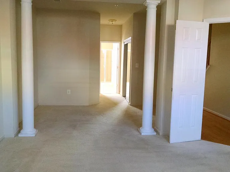 Master Bed Sitting Room