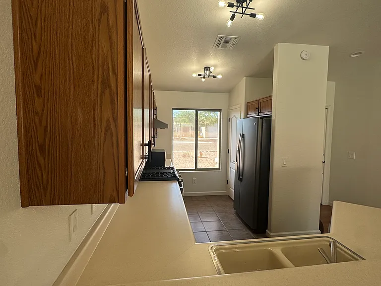 2542 W Brandy Crest Dr — Photo 10
