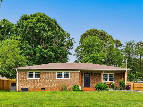 381 Mountain View St, Forest City, NC 28043