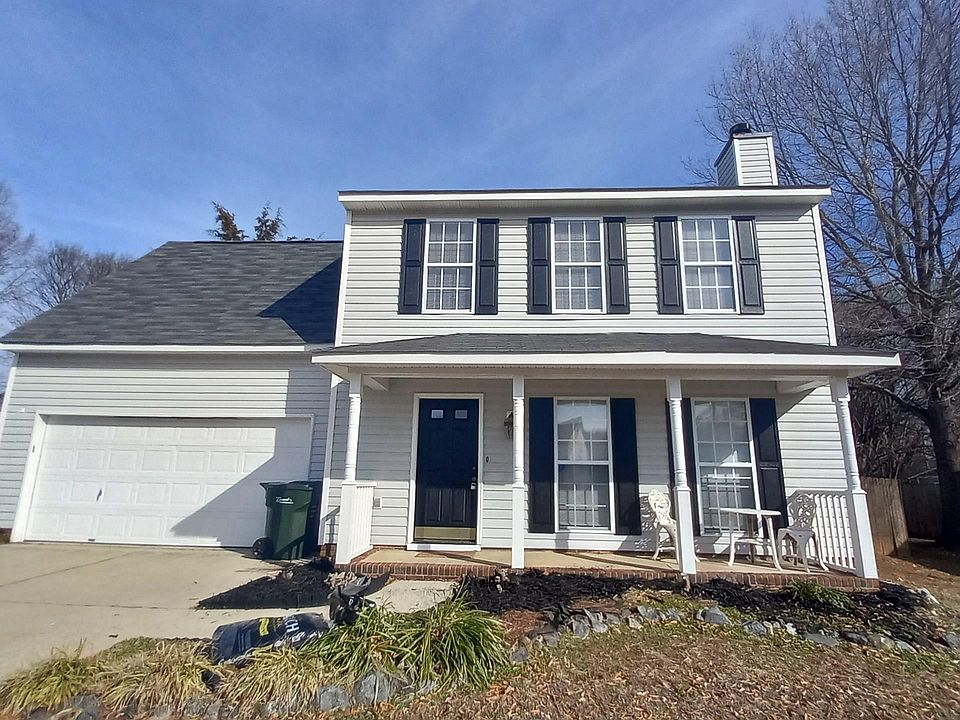 Front of this home on cul-de-sac