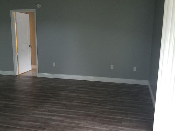 4th image of 3854 Galley Ct Unit 202