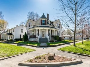 1100 8th St, Highland, IL