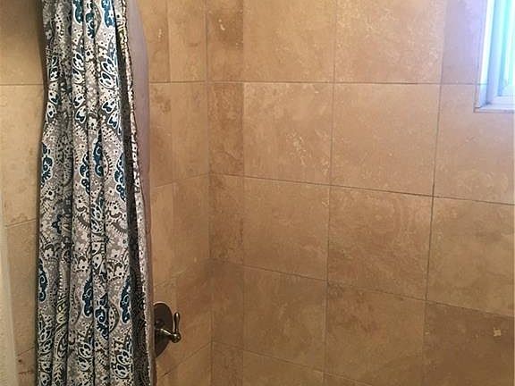 4th image of 900 S Lamar Blvd APT 303