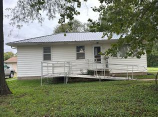 717 E Jefferson St, Knoxville, IA 50138