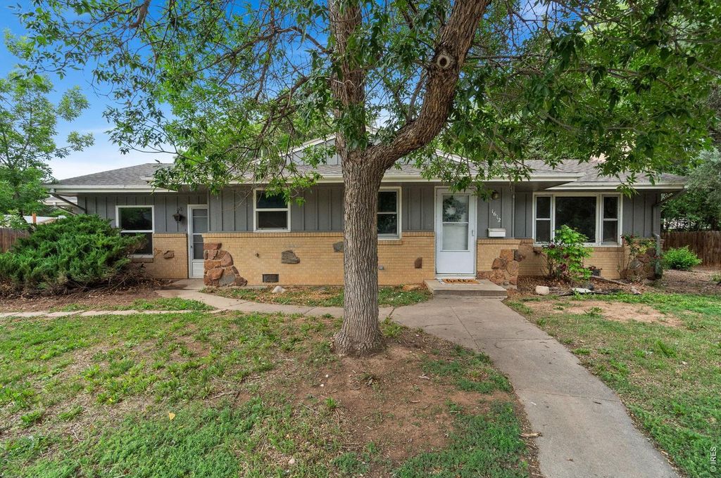 1612 W Prospect Rd