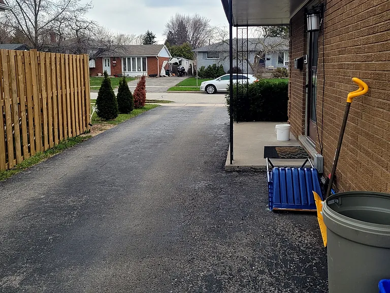 1374 Charles Dr #UPPER — Photo 4