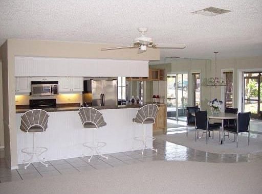 Kichen & Dining Area