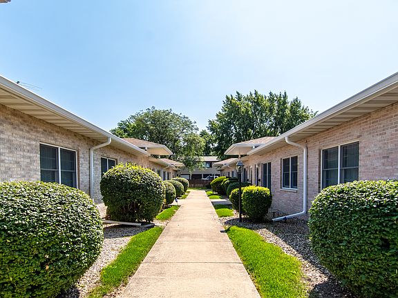 3rd image of 1078 Chovan Dr