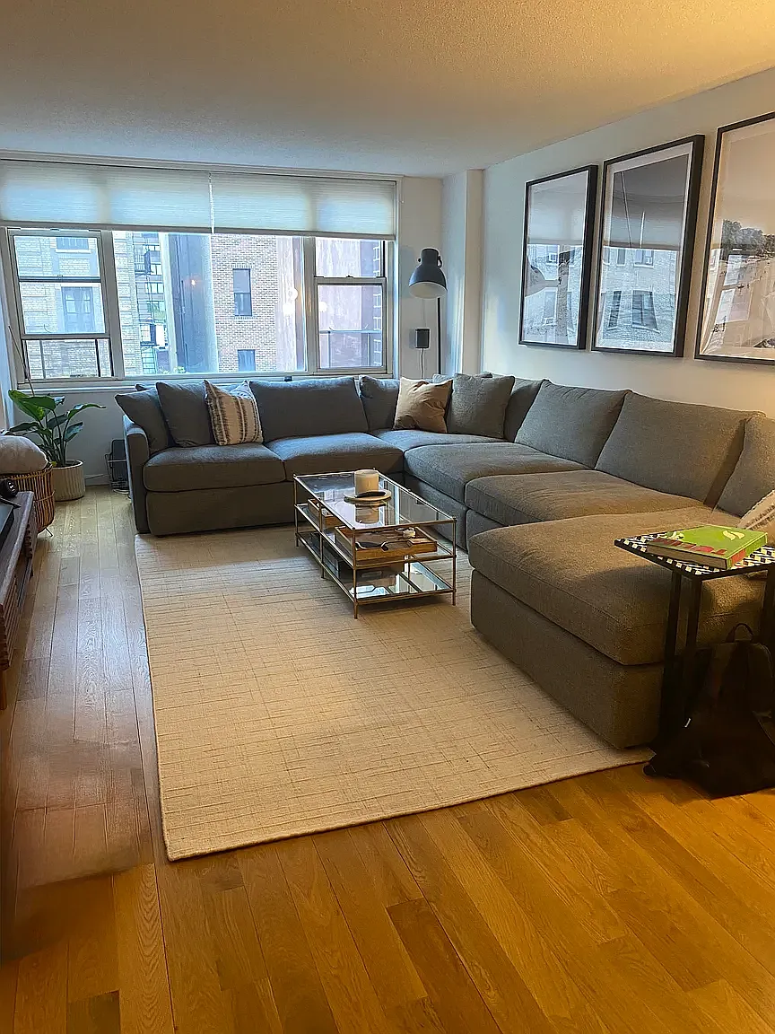 166 East 34th Street — Photo 1