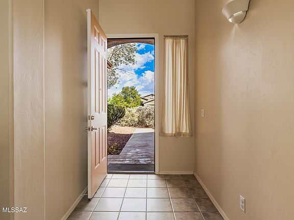 4th image of 2931 W Calle Leonido