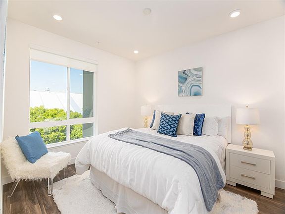 5th image of 138 Balbach St #4054333