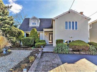 500 Freeman Ave, Oceanside, NY 11572