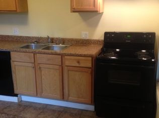1176 University Ave, Dubuque, IA 52001