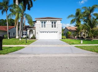 131 NW 187th Ave, Hollywood, FL 33029