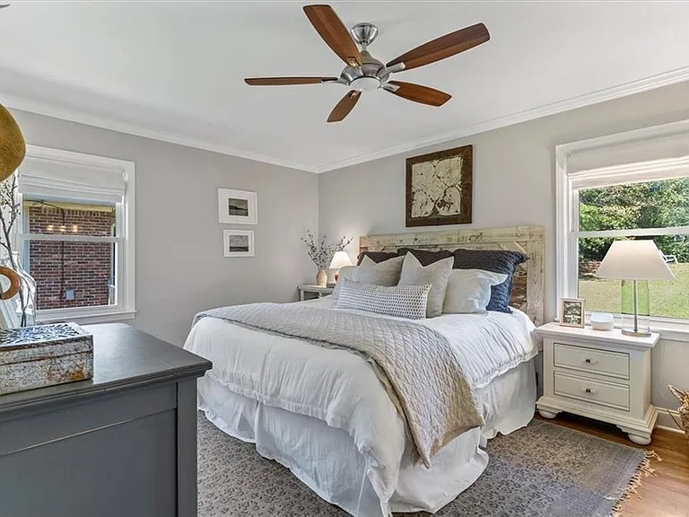 521 Pineview Dr SE — Photo 17