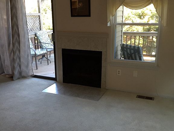 5th image of 920 Barton Oaks Pl