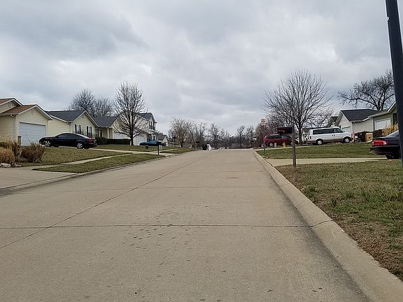5th image of 265 Hickory Forest Dr
