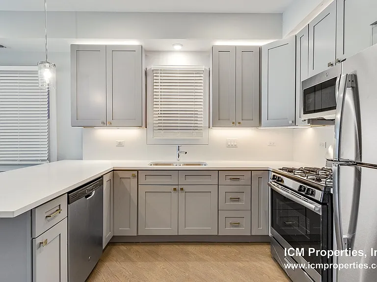 2710 N Wayne Ave #2 — Photo 11