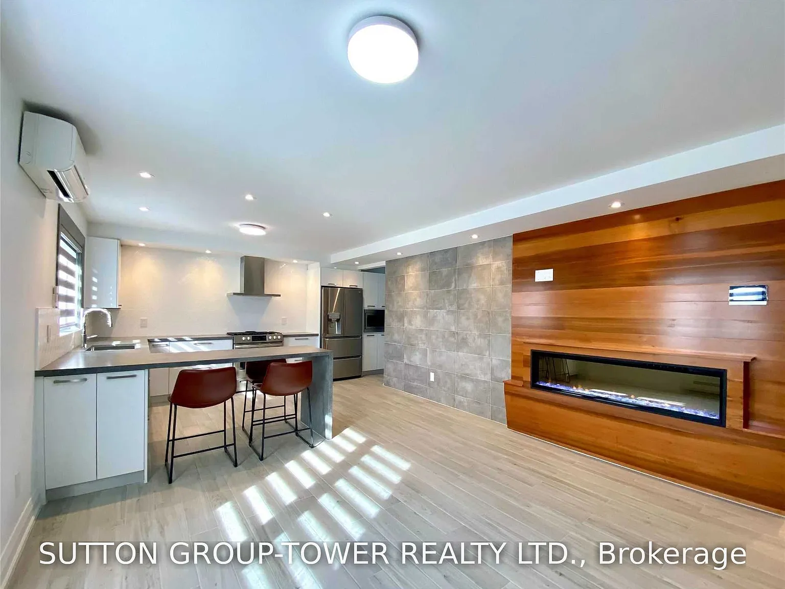 2 bed, $2,950 — Photo 1