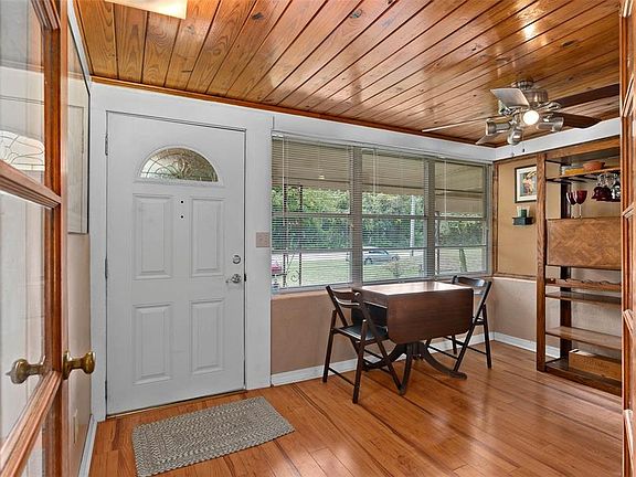 4th image of 276 Dirksen Dr