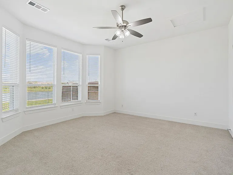 1905 Rhea Ct — Photo 13