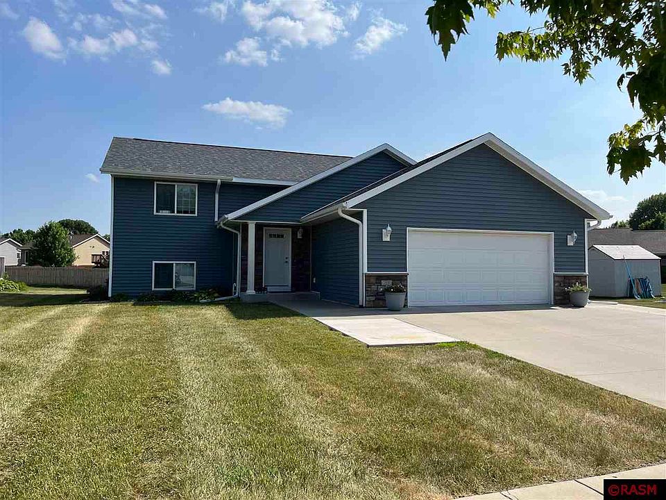 1st image of 113 Foxfire Dr