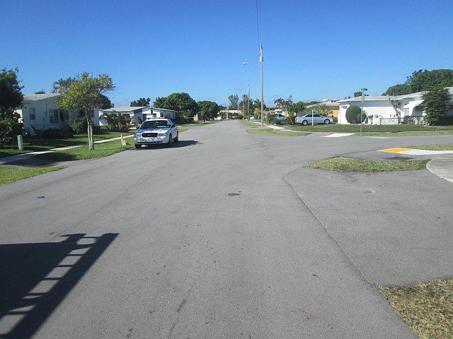 2nd image of 4991 NW 40th St