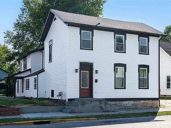 5th image of 320 E Franklin St
