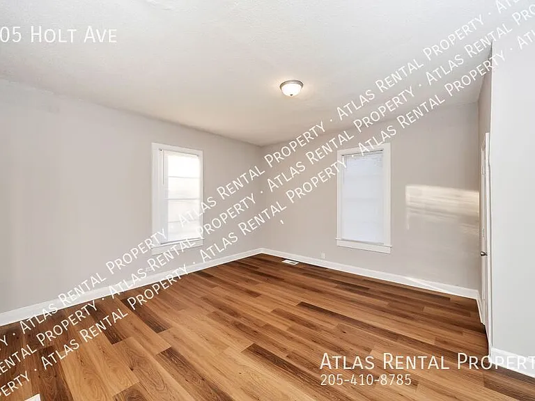 105 Holt Ave — Photo 32