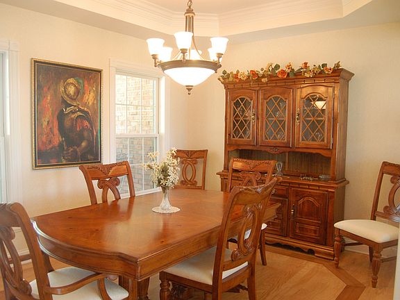4th image of 3219 Saint Andrews Cir SE