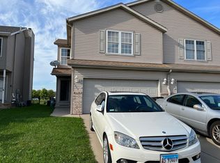 2822 Gill St, Bloomington, IL