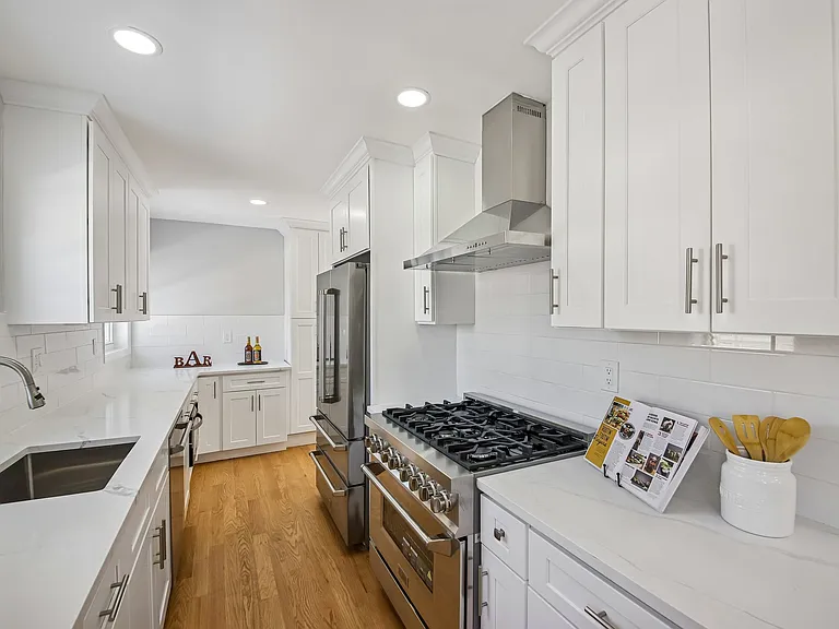 20 Edgar St — Photo 9