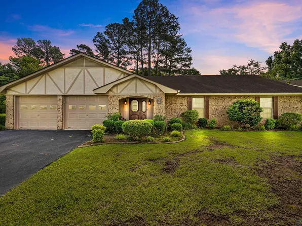 8 Honeysuckle Ln, Longview, TX 75605