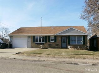 2308 Court St, Pekin, IL 61554